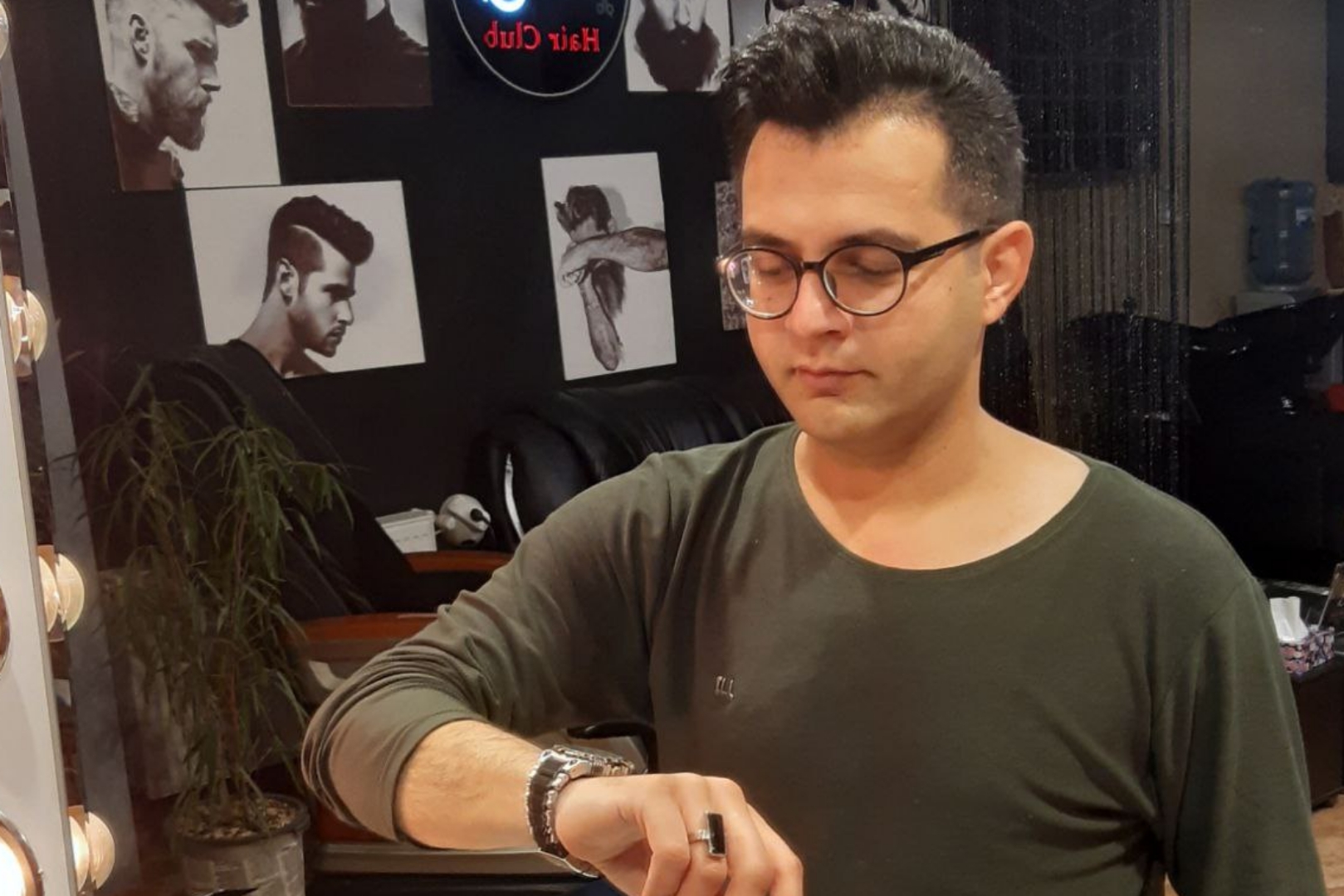 شعری از احمد عزیززاده: از مستی و خوردن به هر دیوار ترسیدن